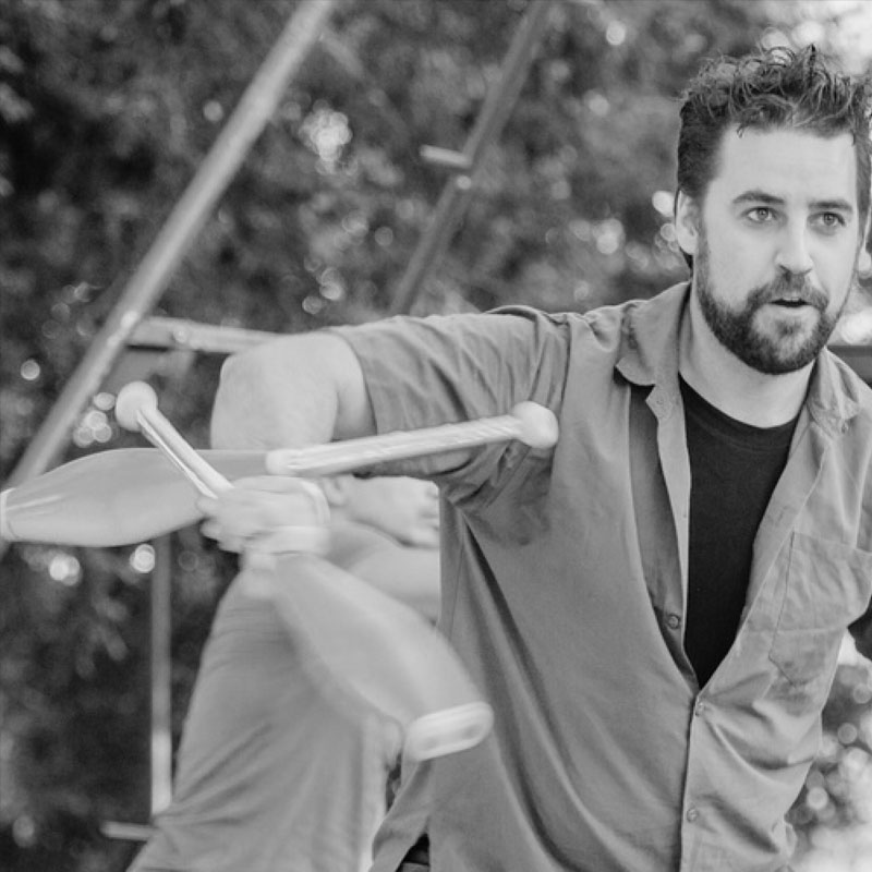 ALAS CIRCO TEATRO - desafiando las leyes de la gravedad y explorando las infinitas posibilidades del circo.